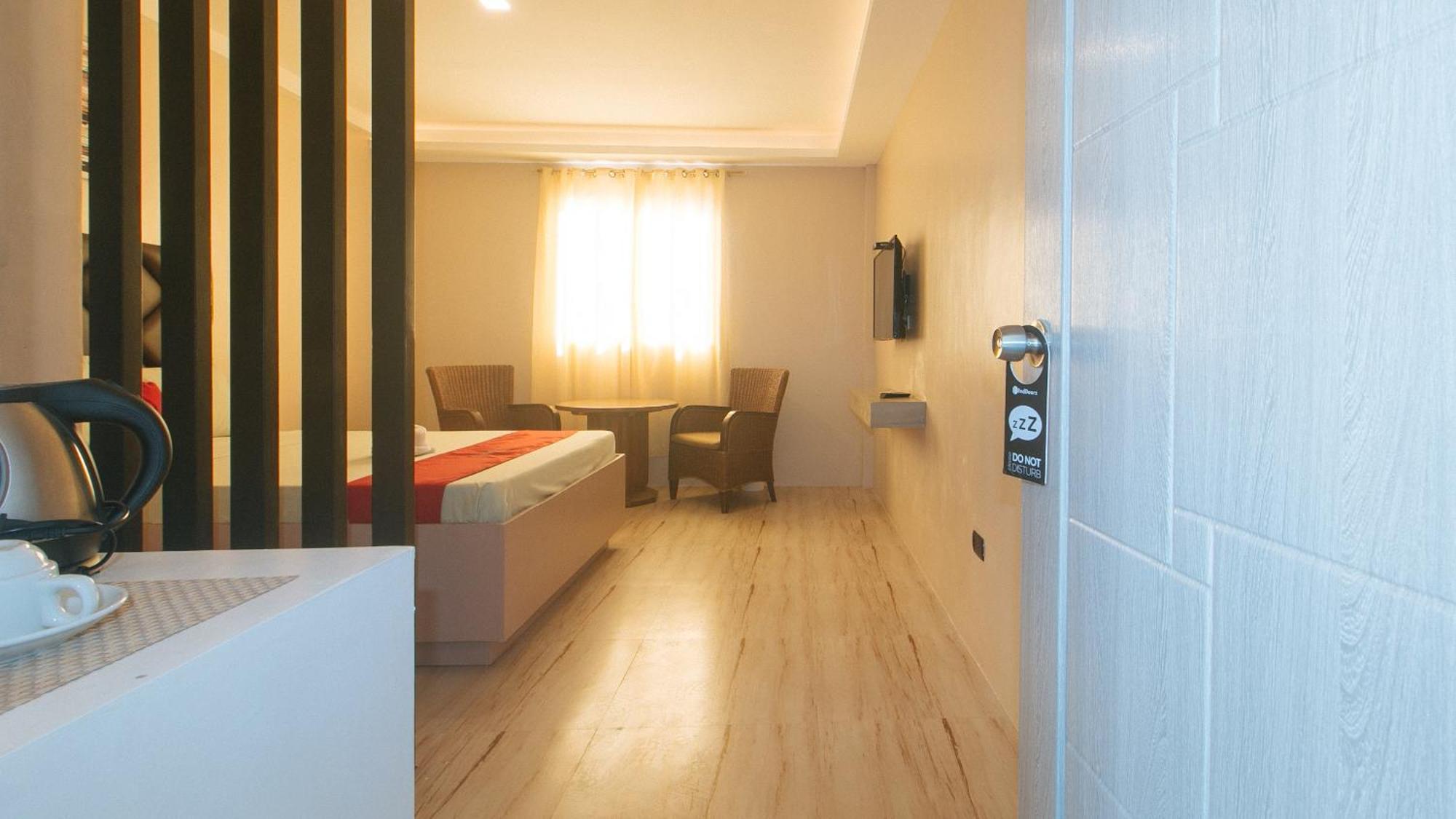 Reddoorz Plus At Seventy Five Inn Near Manila Airport Paranaque City المظهر الخارجي الصورة
