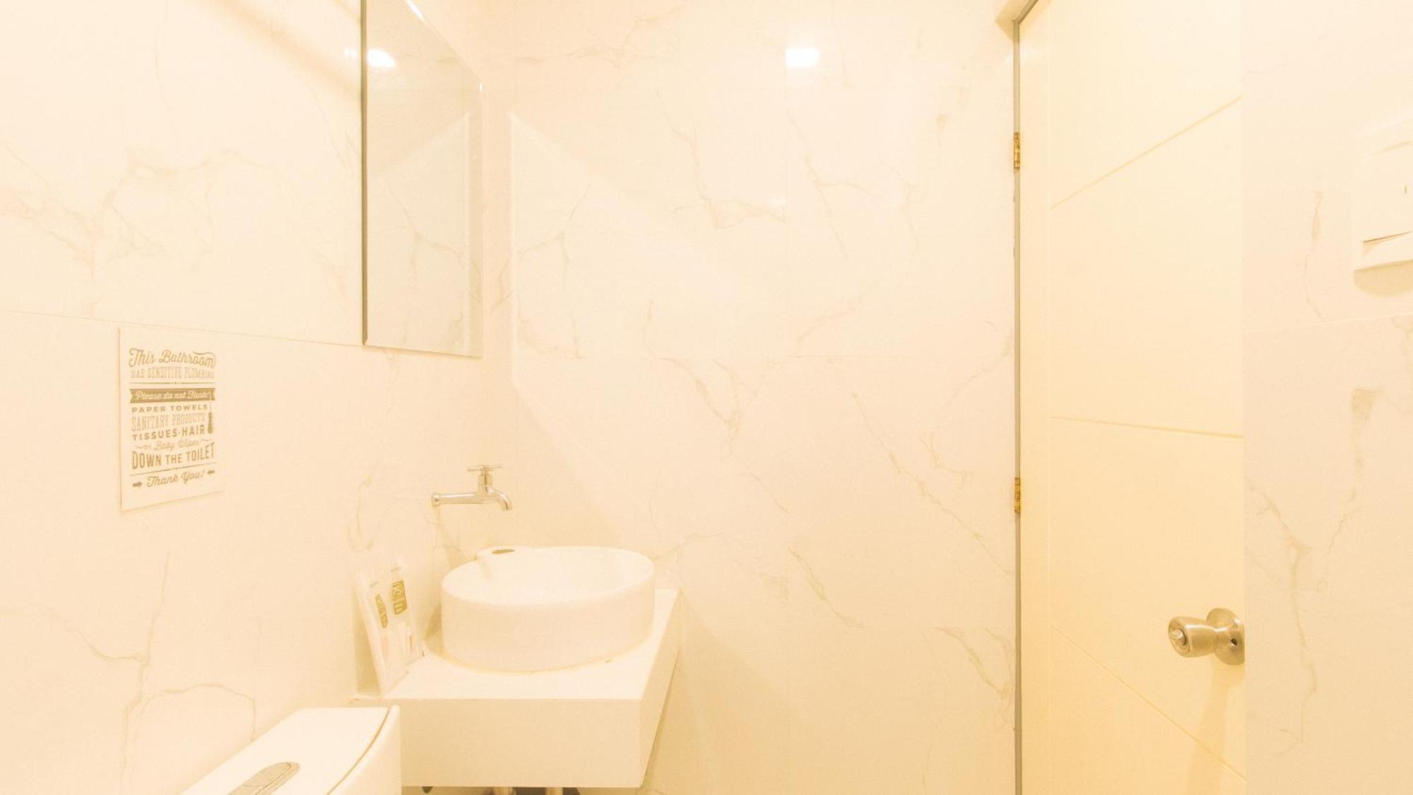 Reddoorz Plus At Seventy Five Inn Near Manila Airport Paranaque City المظهر الخارجي الصورة