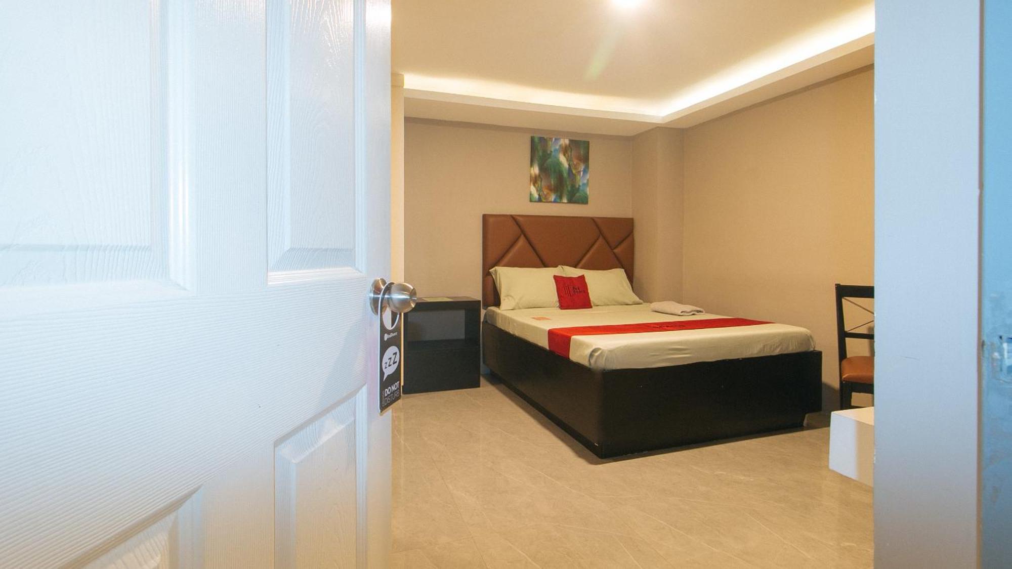 Reddoorz Plus At Seventy Five Inn Near Manila Airport Paranaque City المظهر الخارجي الصورة