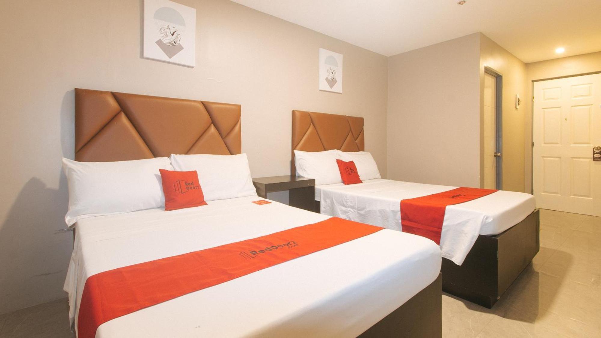 Reddoorz Plus At Seventy Five Inn Near Manila Airport Paranaque City المظهر الخارجي الصورة