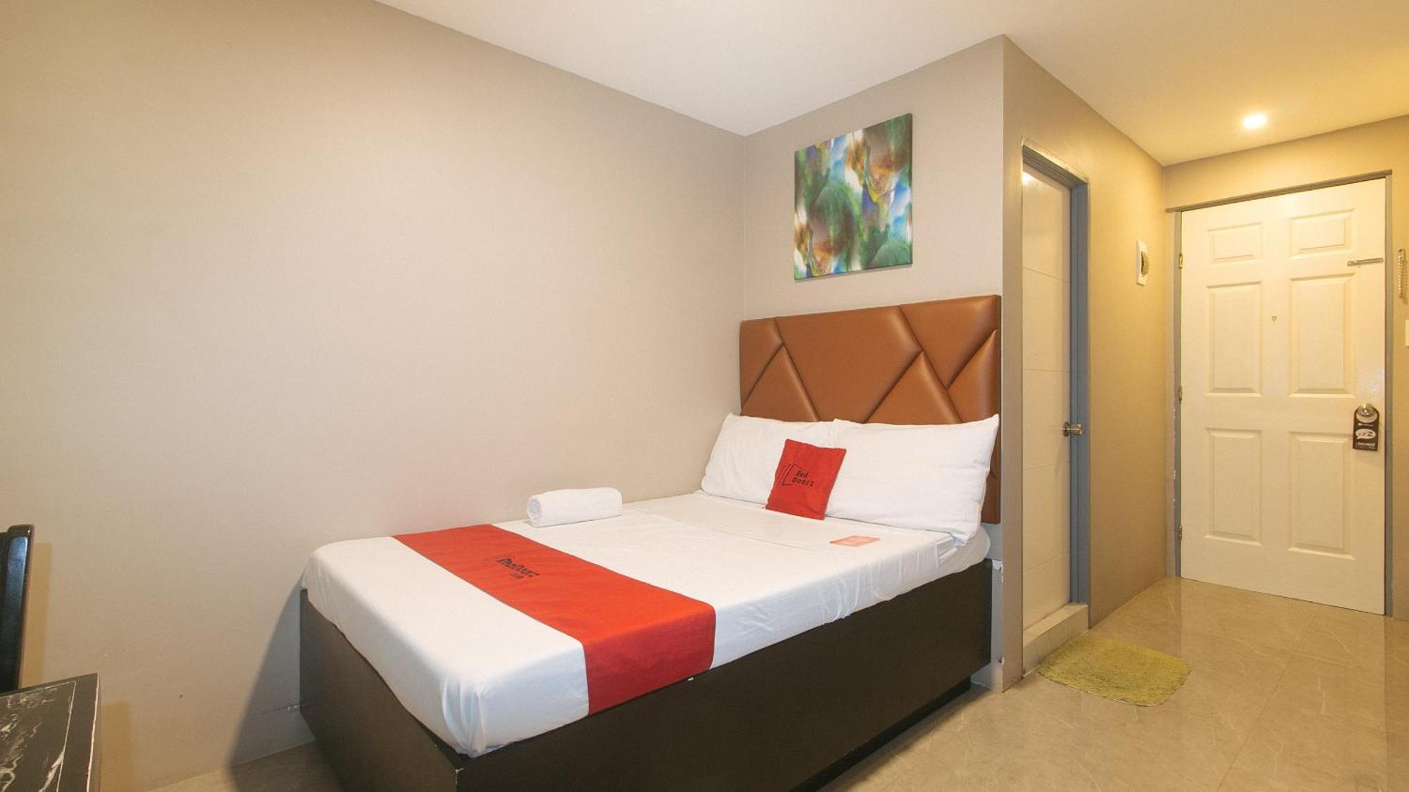 Reddoorz Plus At Seventy Five Inn Near Manila Airport Paranaque City المظهر الخارجي الصورة