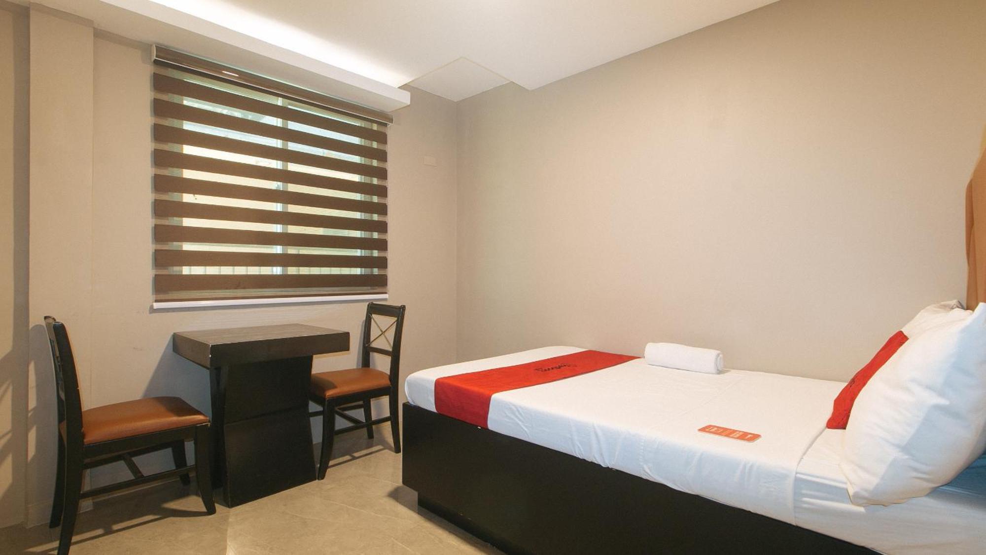 Reddoorz Plus At Seventy Five Inn Near Manila Airport Paranaque City المظهر الخارجي الصورة